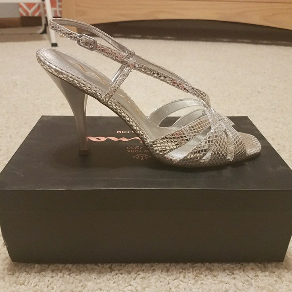 Nina Alayna Heels - Picture 2 of 2